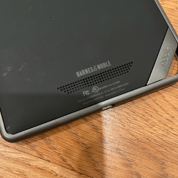 Black nook tablet - Picture 3 of 3